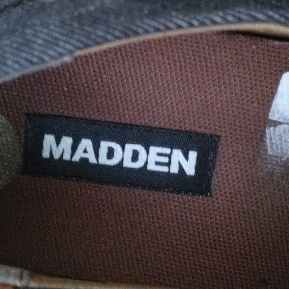 Here is a pair of dress shoes. - Picture 4 of 4